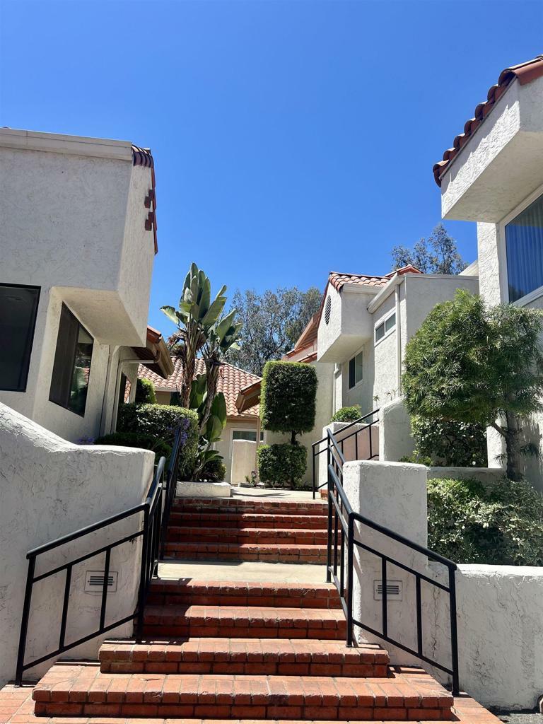 Property Photo: 4666 Villas Place CA 91902