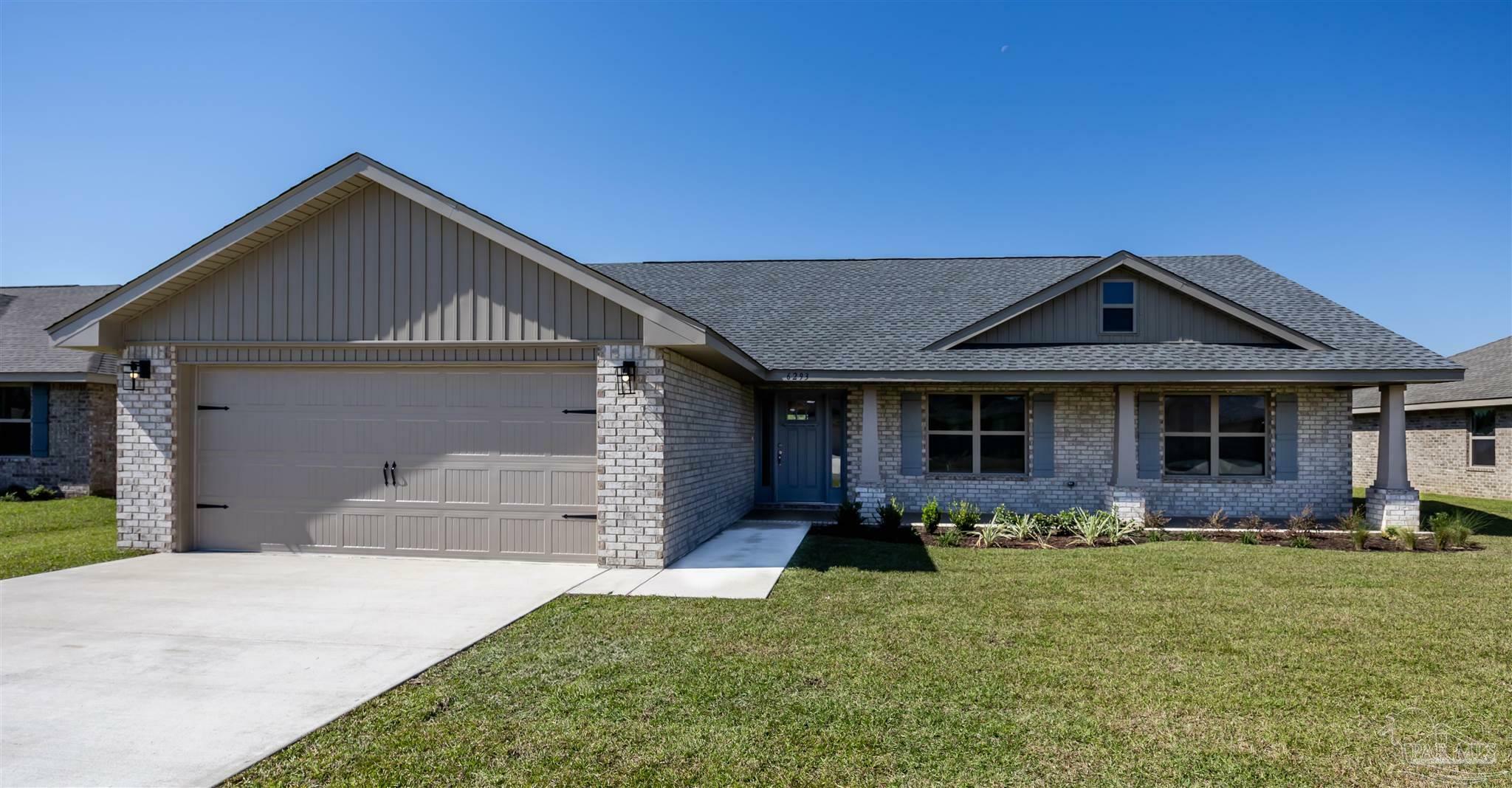 Property Photo: 6293 Pineapple Dr FL 32570