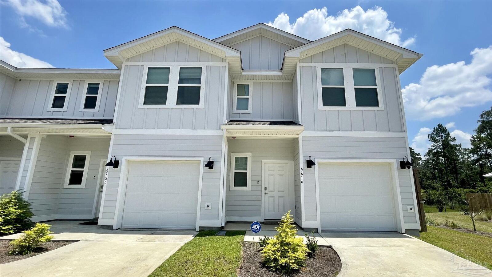 Property Photo: 9455 Nature Creek Ln FL 32526