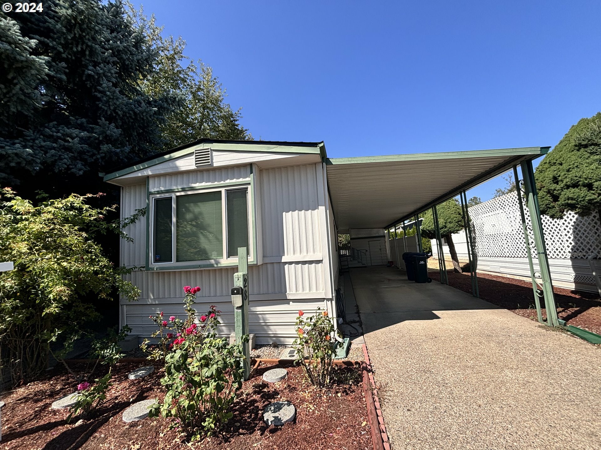 4800 Barger Dr 28  Eugene OR 97402 photo
