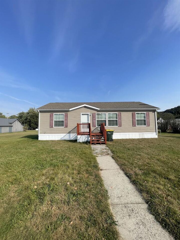 107 South 5th Street  Avoca WI 53506 photo