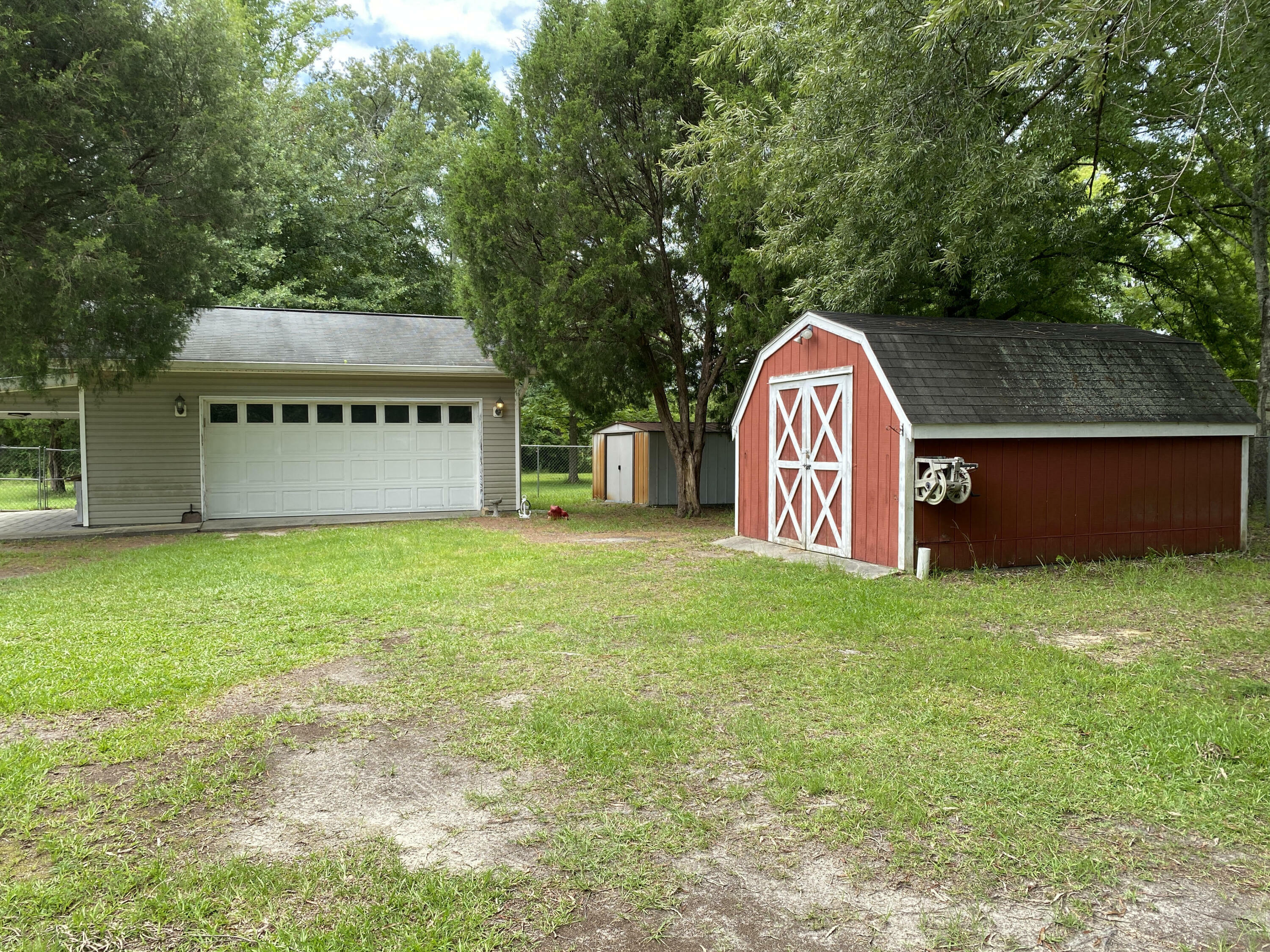 Property Photo:  108 Vineyard Road  SC 29486 