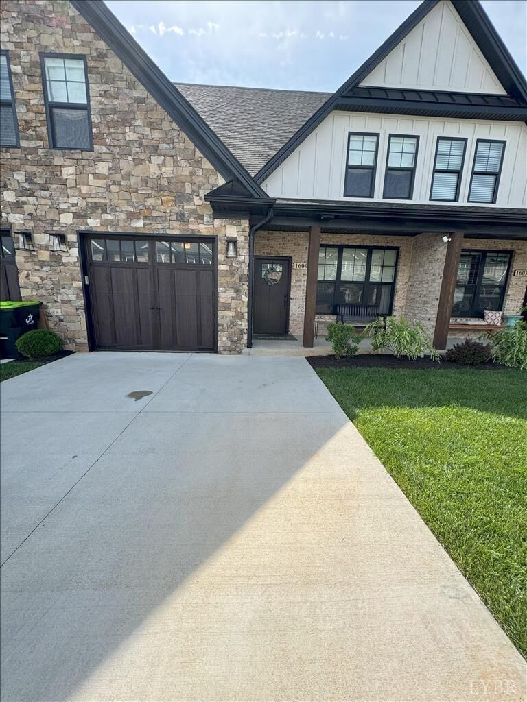 Property Photo:  1609 Helmsdale Drive  VA 24551 