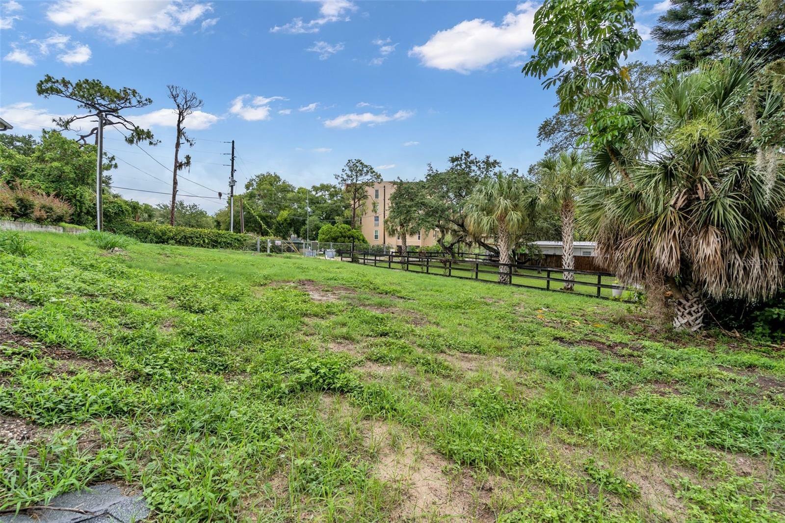 Property Photo:  1604 Butler Court  FL 34689 