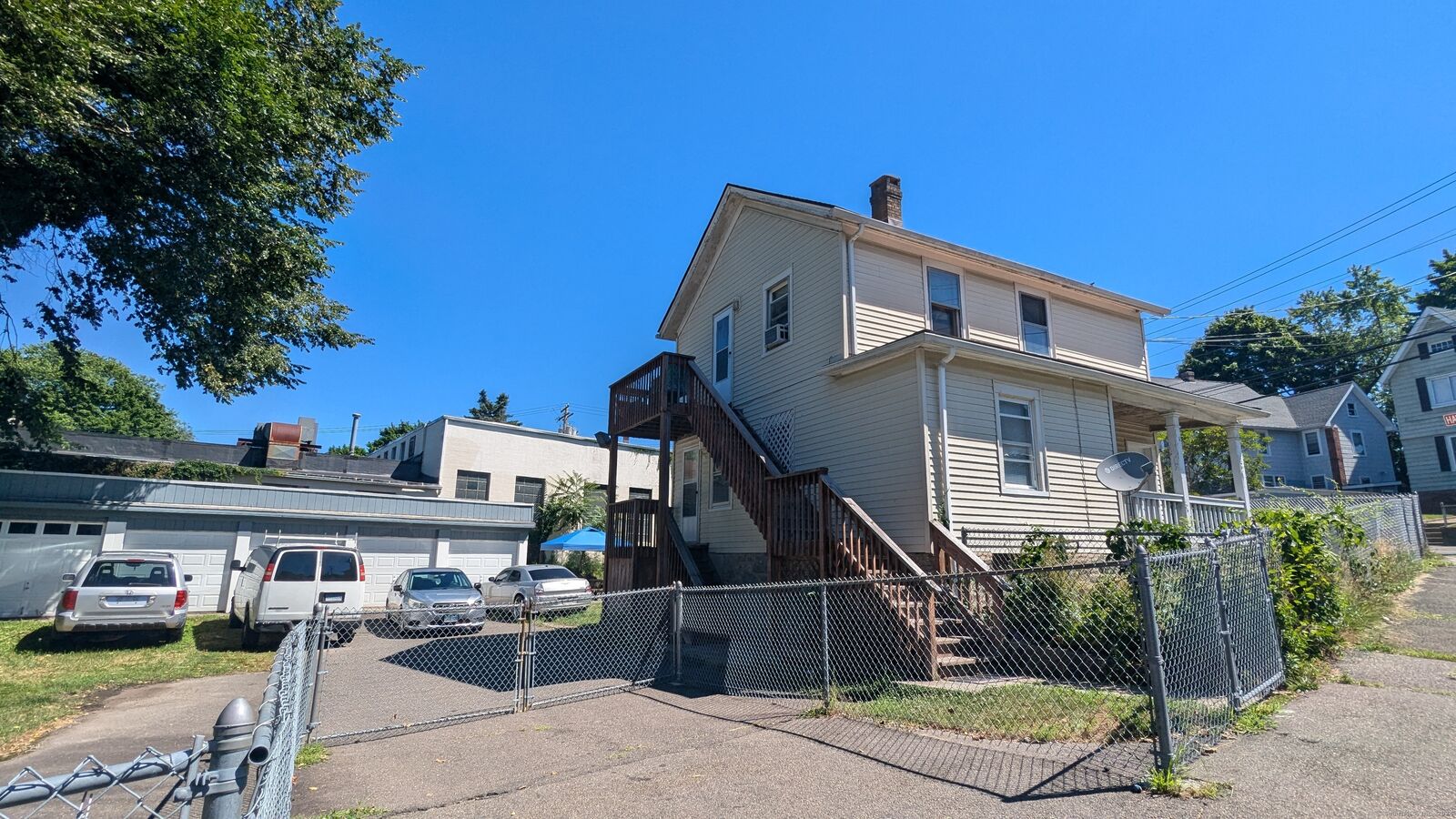 Property Photo: 132 Hawkins Street CT 06418