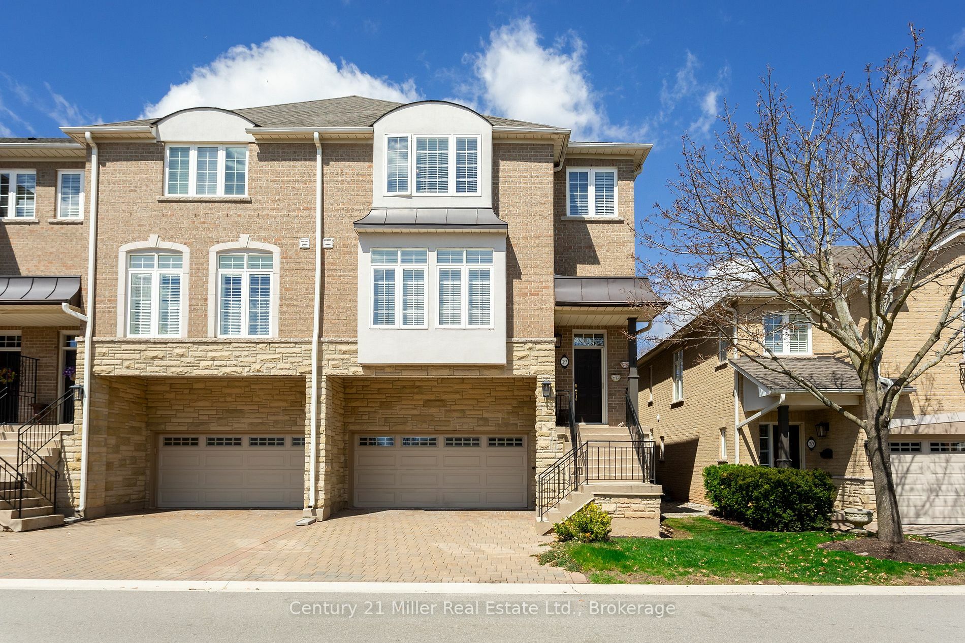 1267 Dorval Dr 19  Oakville ON L6M 3Z5 photo