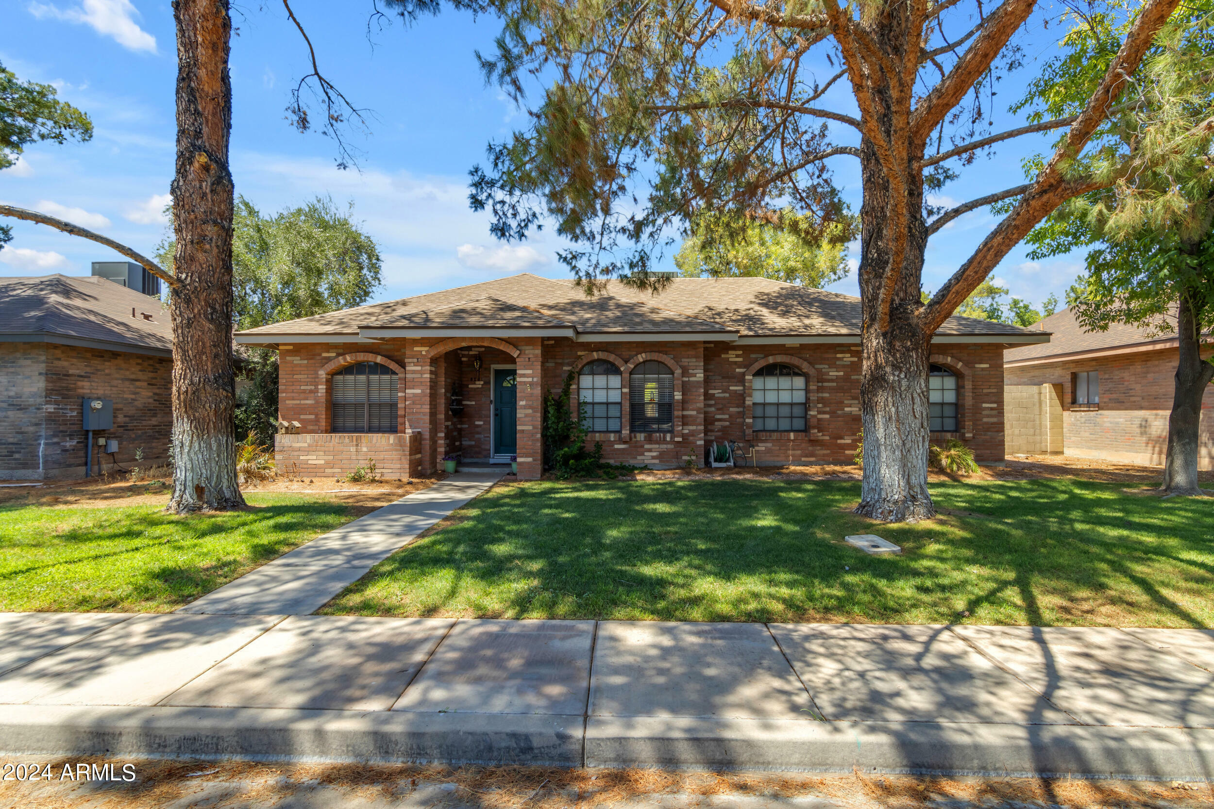 828 E Lexington Avenue  Gilbert AZ 85234 photo