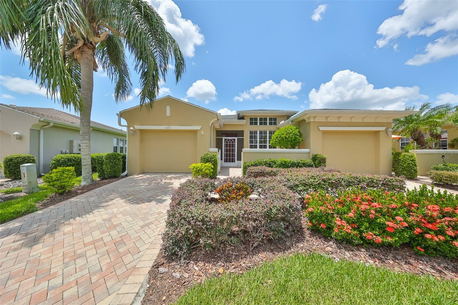 Property Photo:  2452 Kensington Greens Drive  FL 33573 