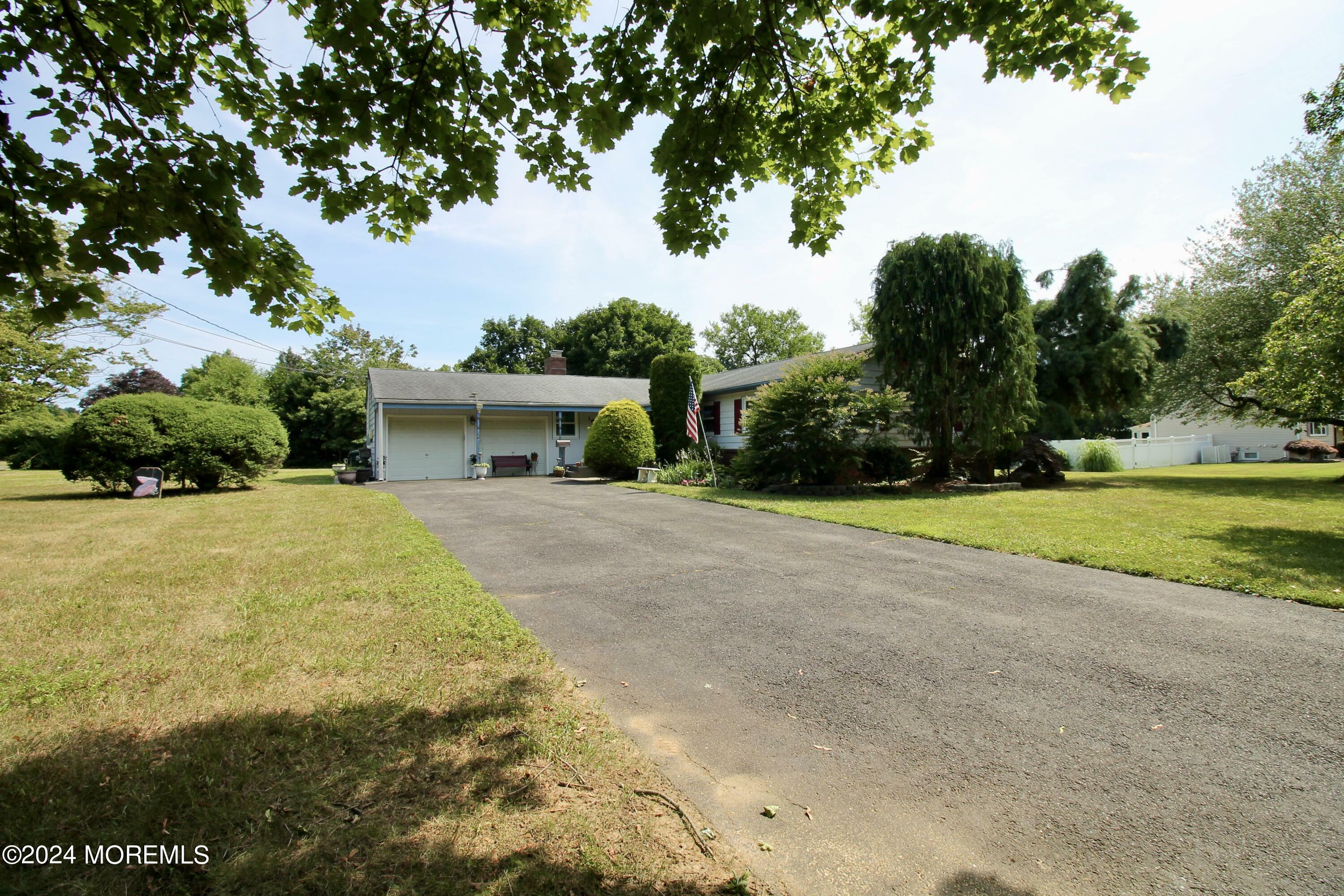 Property Photo:  184 Woodcrest Drive  NJ 07728 