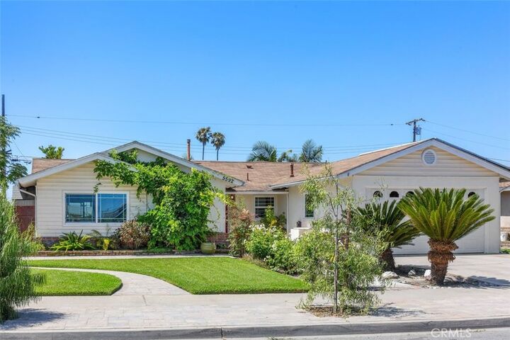 Property Photo:  5592 Vallecito Drive  CA 92683