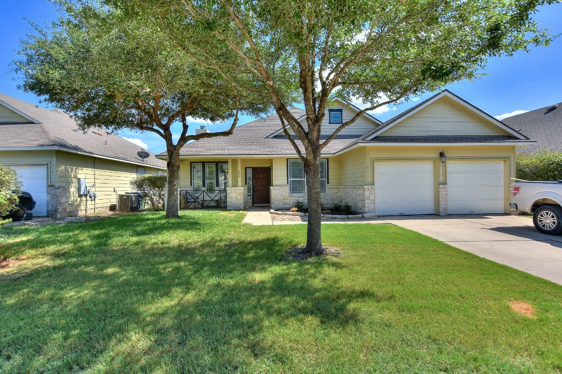 Property Photo:  209 Holmstrom Street  TX 78634 