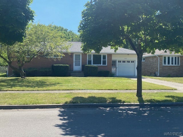 Property Photo:  209 Imperial Drive  NY 14226 