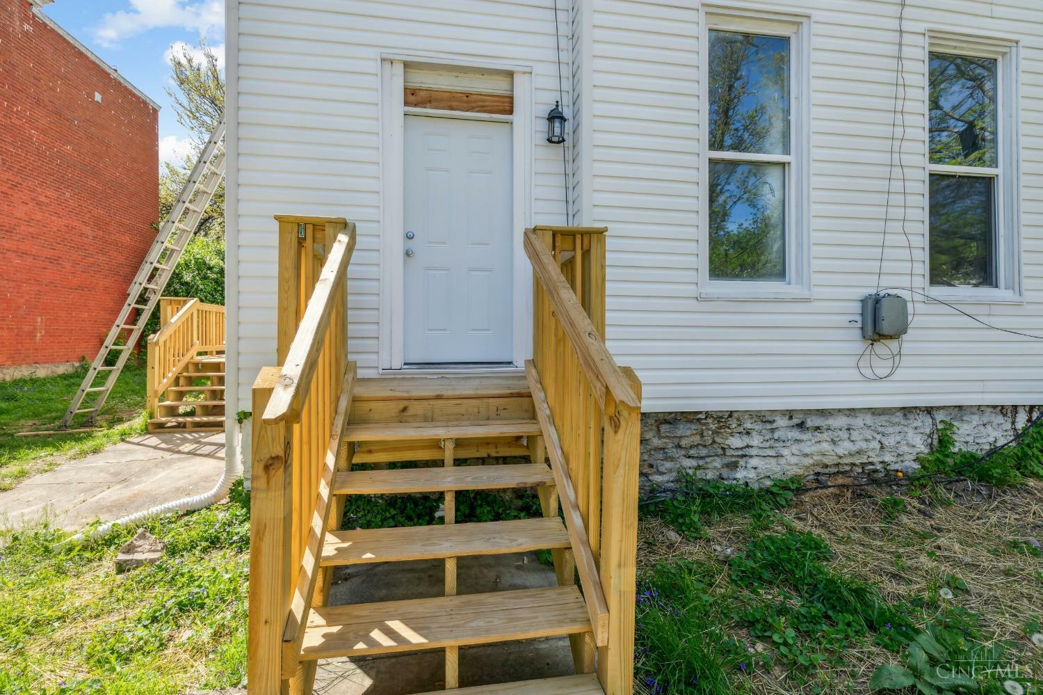 Property Photo:  1019 Seton Avenue  OH 45205 