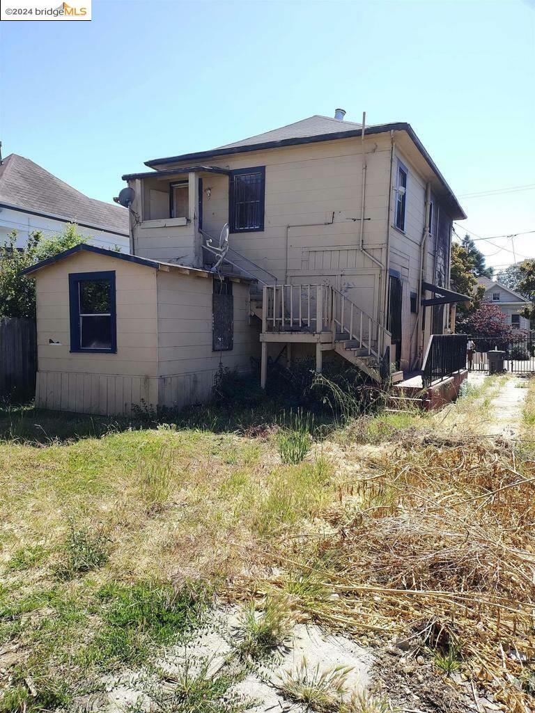 Property Photo:  5580 Fremont St  CA 94608 