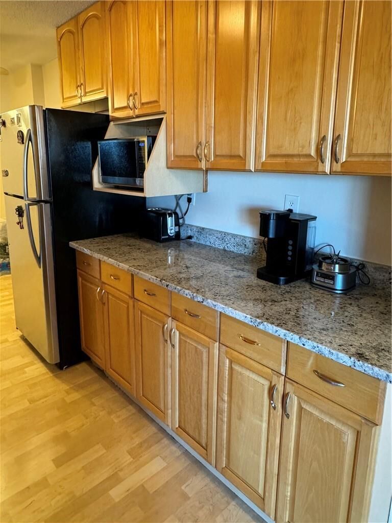 Property Photo:  35 Park Avenue 6M  NY 10901 