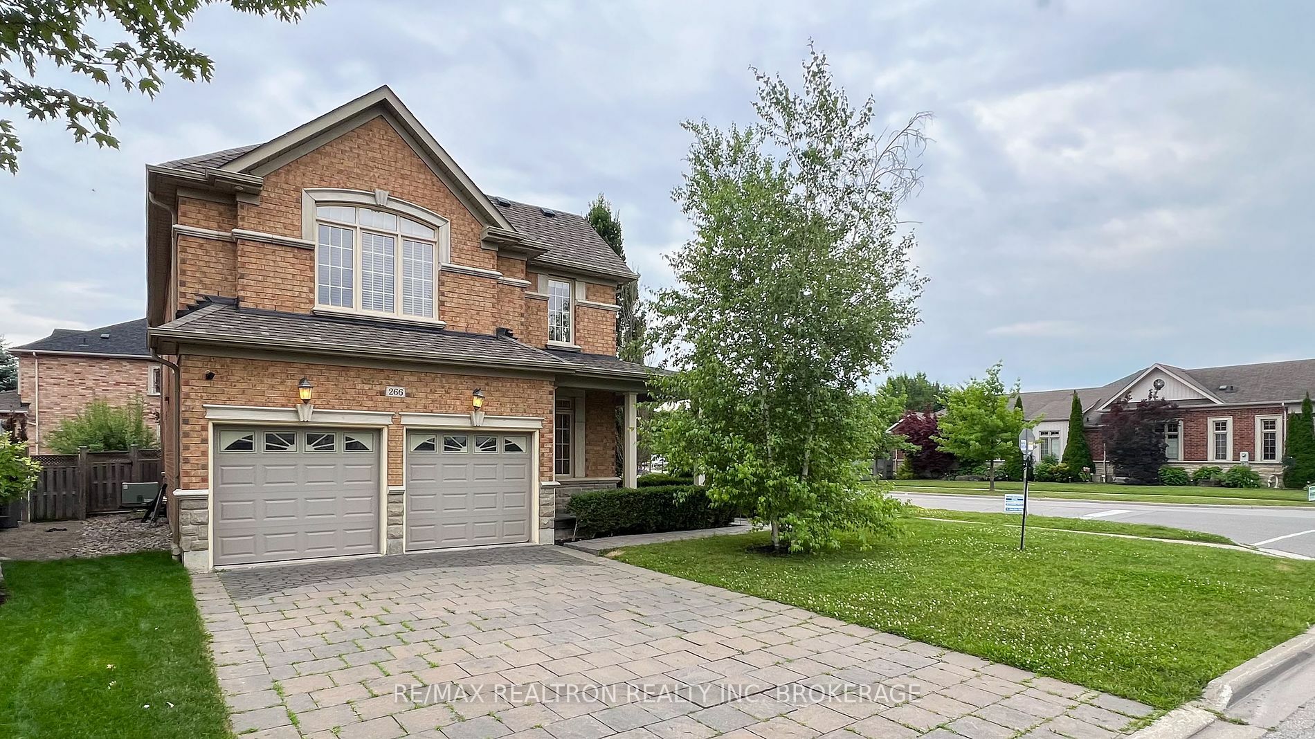 Property Photo:  266 Rivermill Cres  ON L6A 0G8 