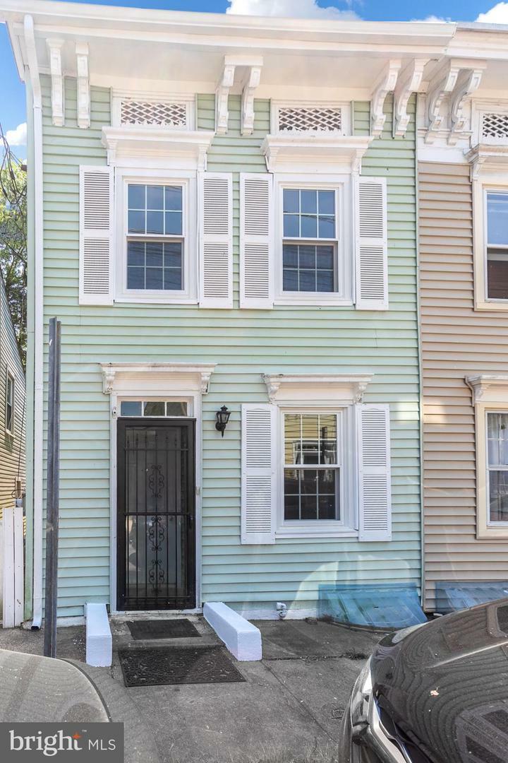 Property Photo:  20 Thompson Street  NJ 08505 