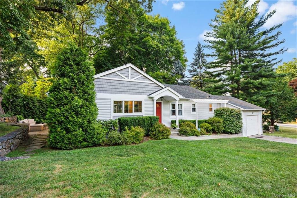 Property Photo:  194 Crest Drive  NY 10591 