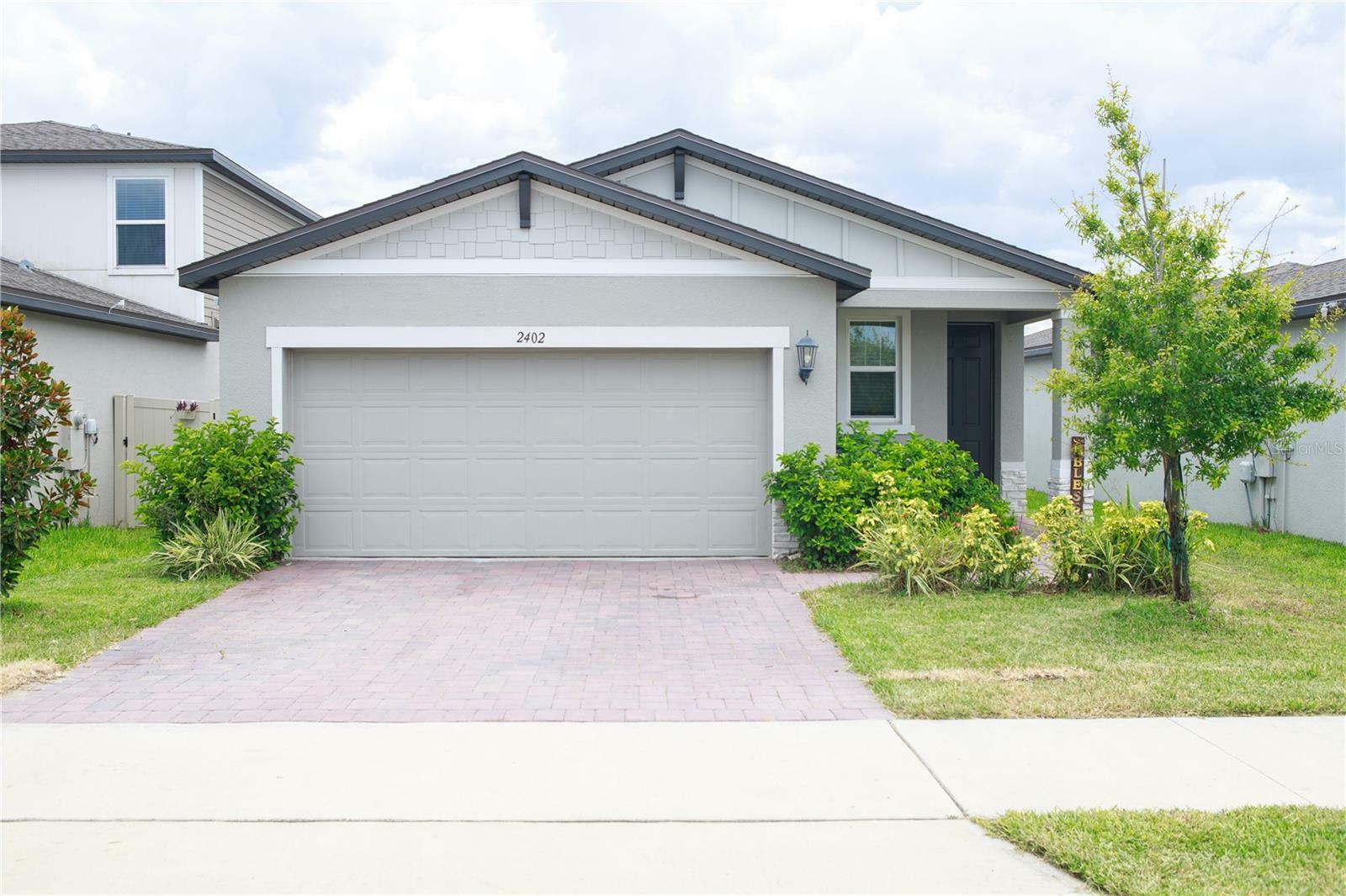 Property Photo:  2402 Brassie Court  FL 33884 