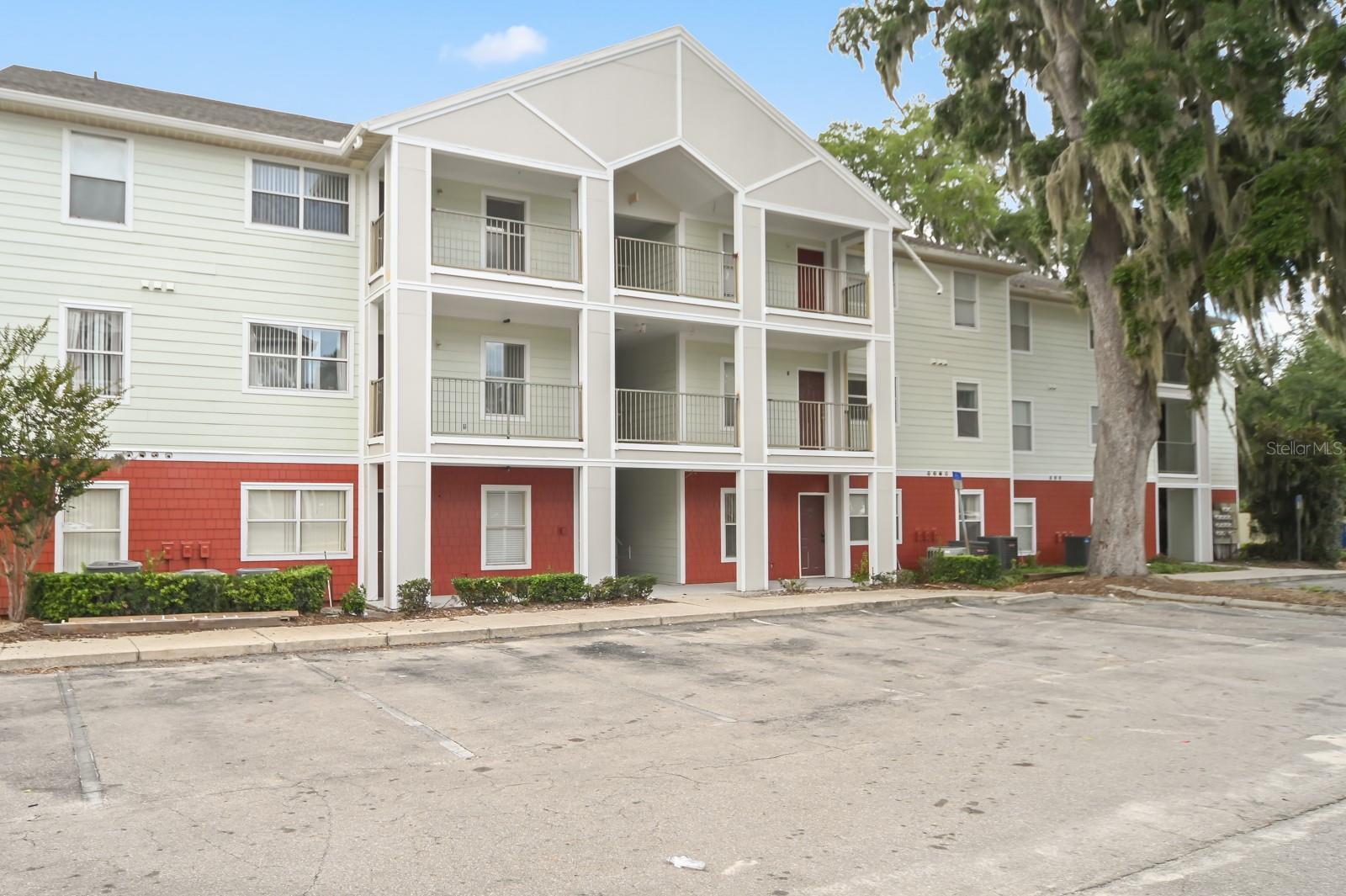 Property Photo: 2360 SW Archer Road 904 FL 32608