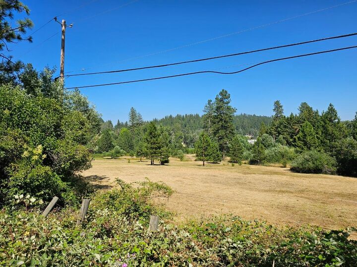 427 Woodland Way  Grass Valley CA 95945 photo