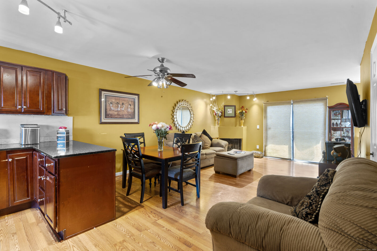 Property Photo:  11 Finney Lane Unit 6  CT 06902 