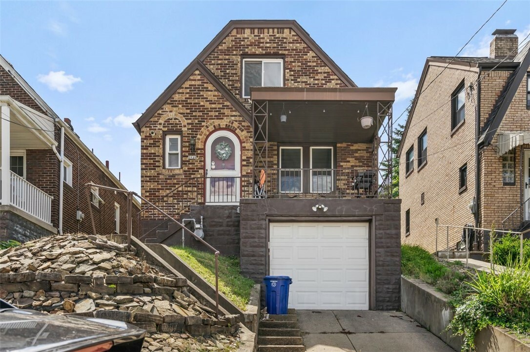 Property Photo:  2046 Jacob St  PA 15226 