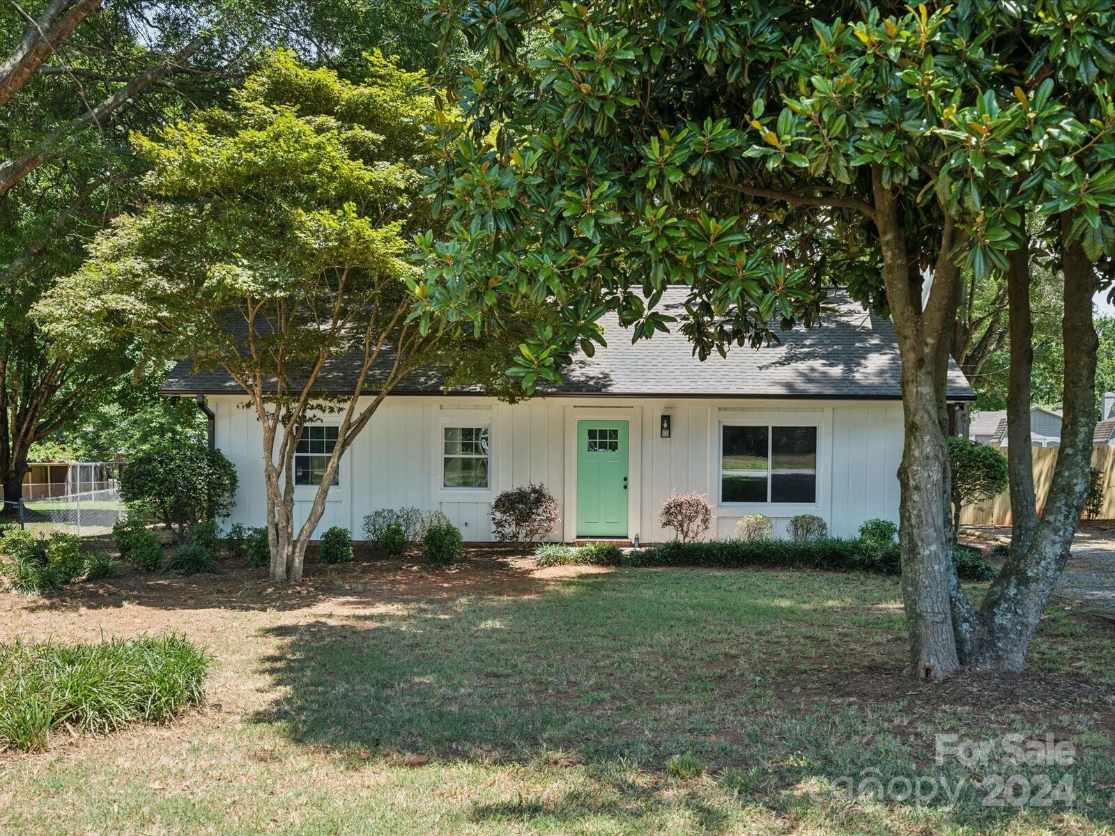 Property Photo: 6108 Allen Black Road NC 28227
