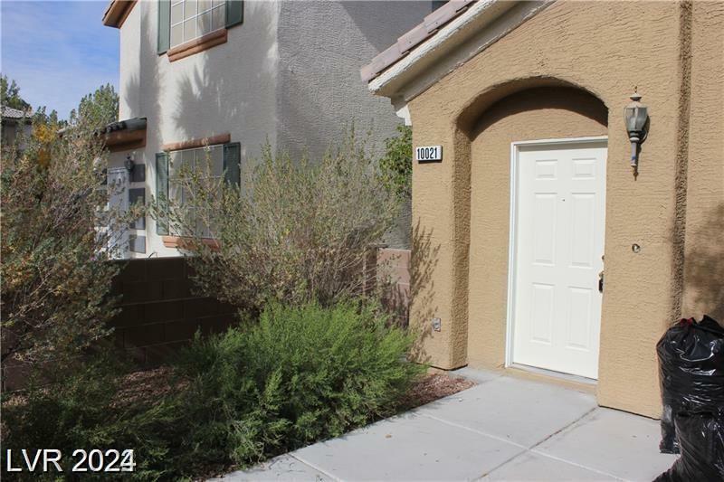 Property Photo:  10021 Via Toro Avenue  NV 89117 