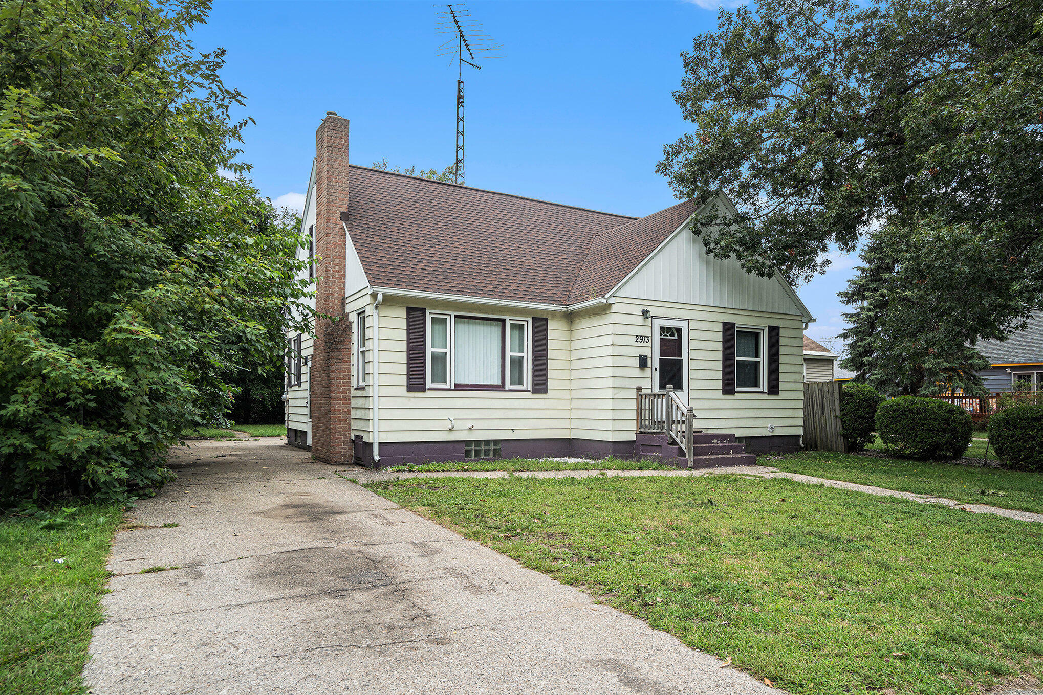 Property Photo:  2913 Park Street  MI 49444 