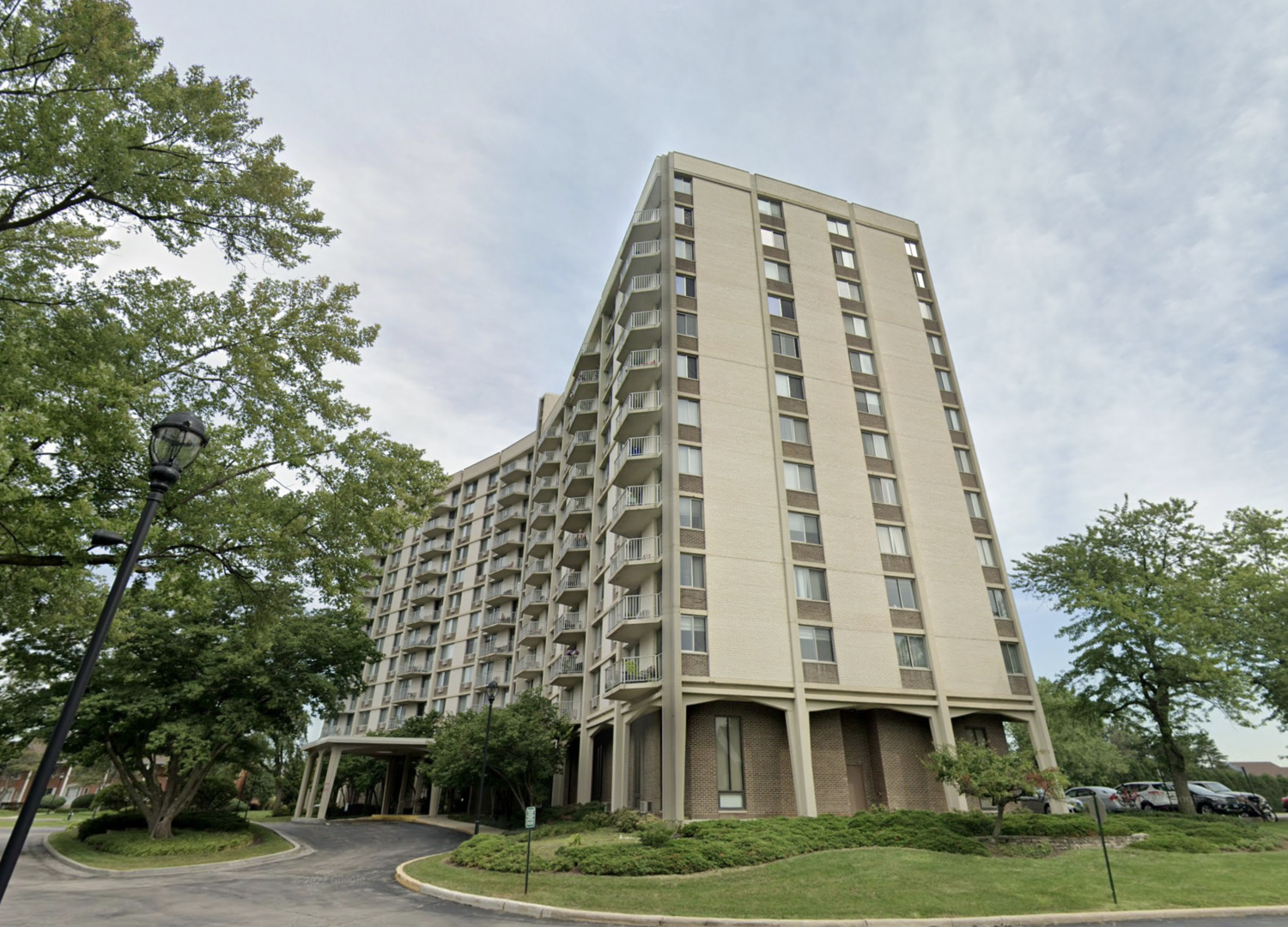 20 N Tower Road 12F  Oak Brook IL 60523 photo