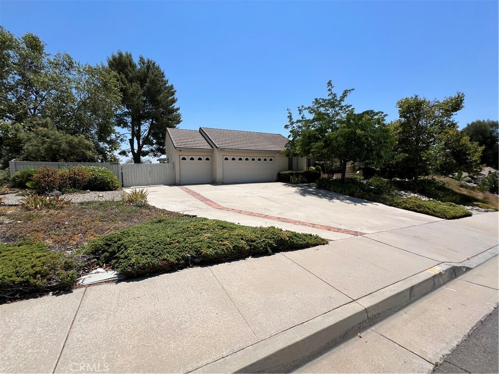 Property Photo:  24969 Manzanita Avenue  CA 92557 