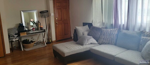 Property Photo:  731 Schuyler Avenue 1  NJ 07071 