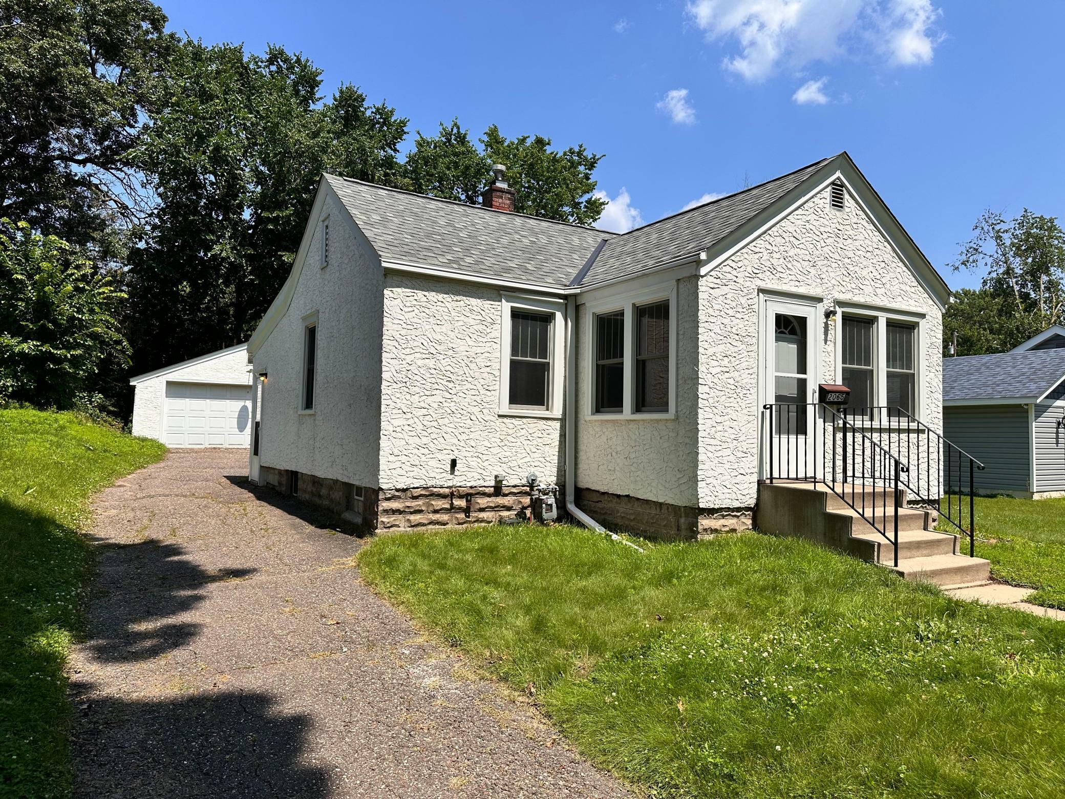 Property Photo:  2065 Reaney Avenue E  MN 55119 