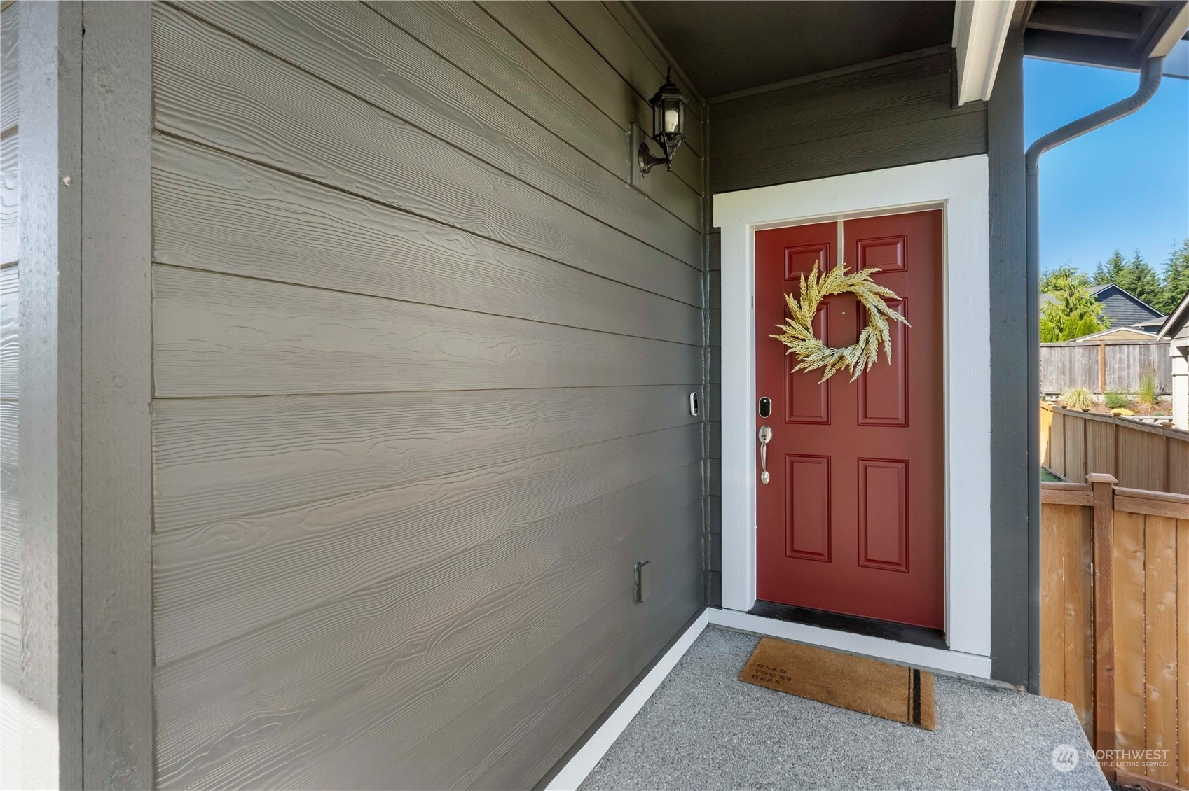 Property Photo:  14005 Parkview Drive E  WA 98391 