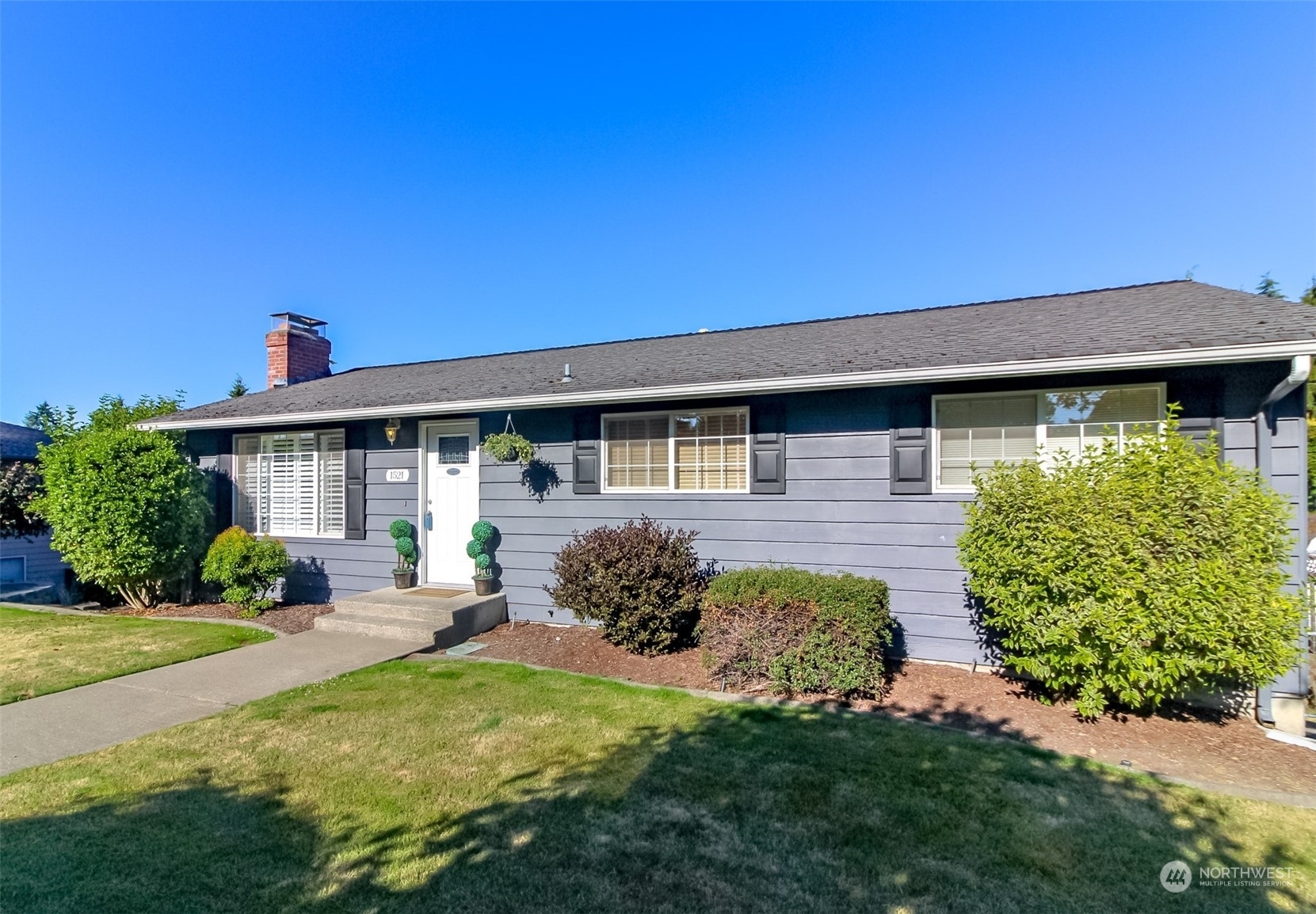 Property Photo:  1521 S Highland Avenue  WA 98465 