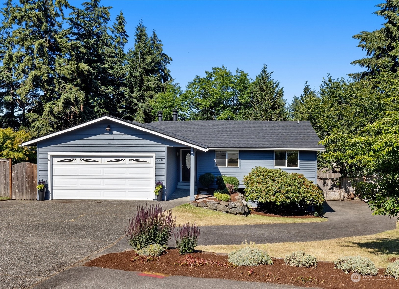 Property Photo:  2211 121st Avenue SE  WA 98005 