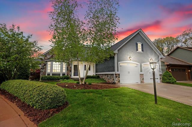 Property Photo: 184 Cottage Lane MI 48381