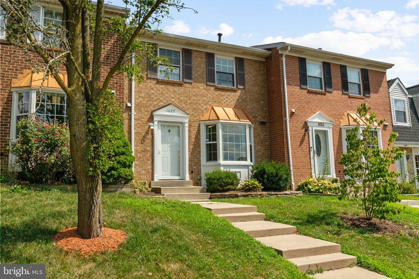 Property Photo: 1027 Travis Lane MD 20879