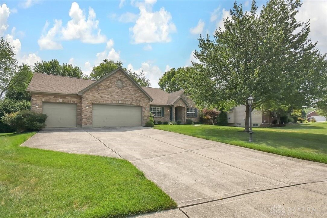 Property Photo:  990 Winterwood Court  OH 45430 
