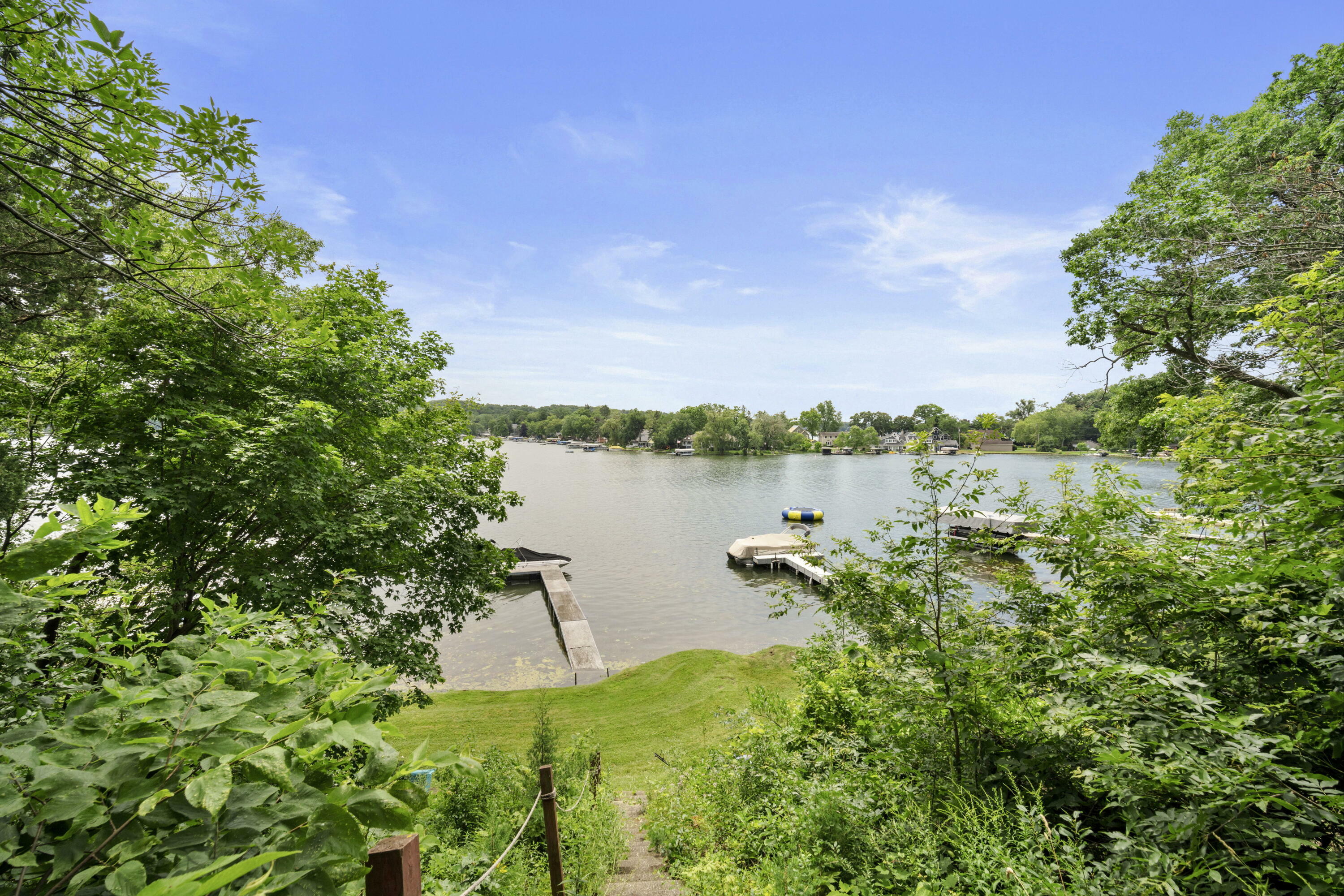 Property Photo:  416 Waldeck Dr  WI 53181 