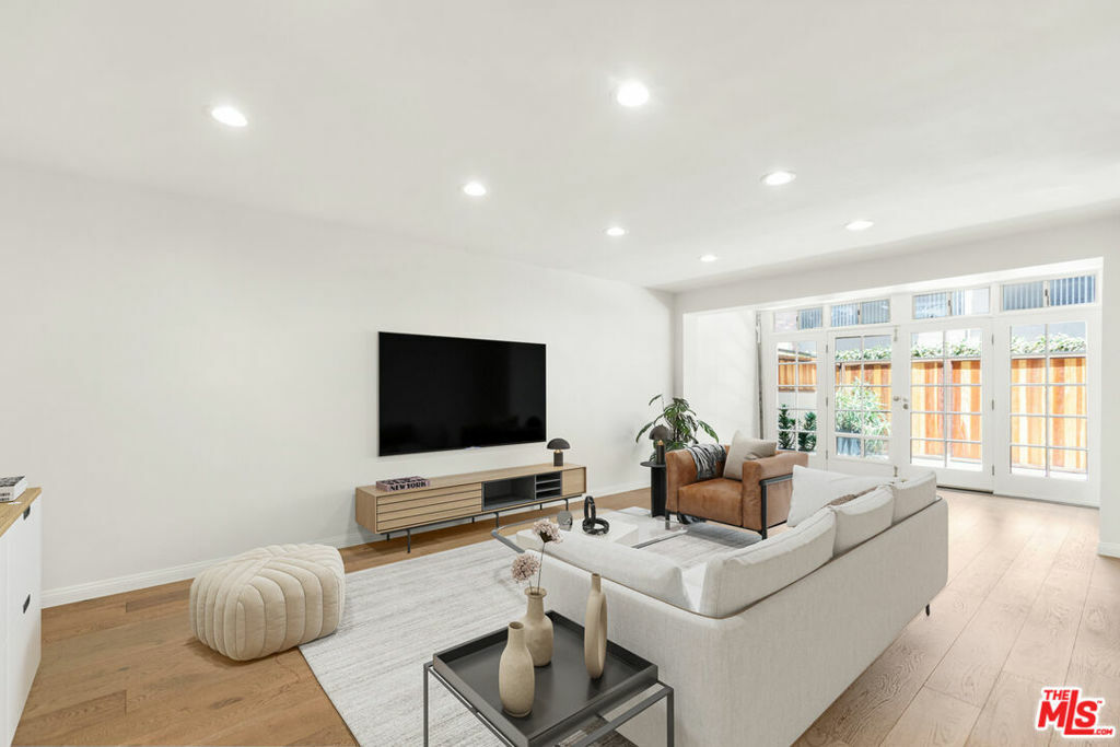 Property Photo:  1734 N Fuller Avenue 105  CA 90046 