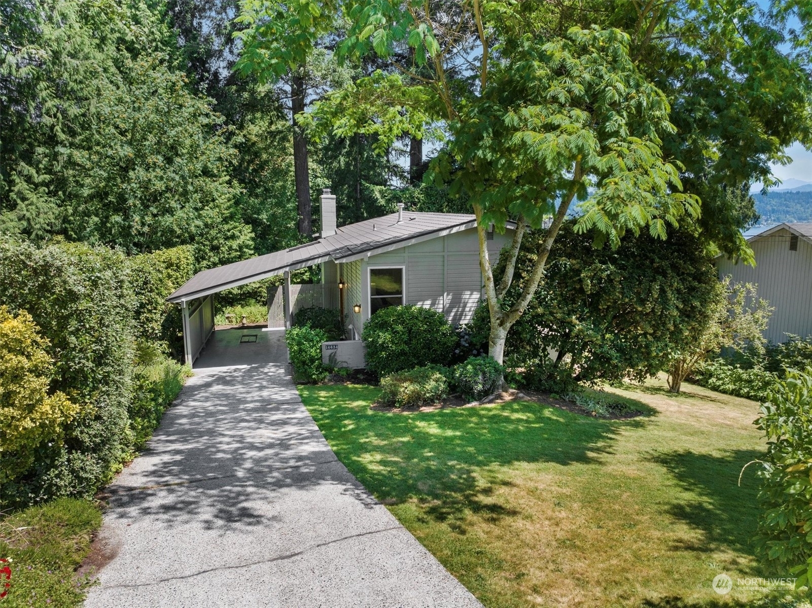 Property Photo:  16634 SE 25th Street  WA 98008 