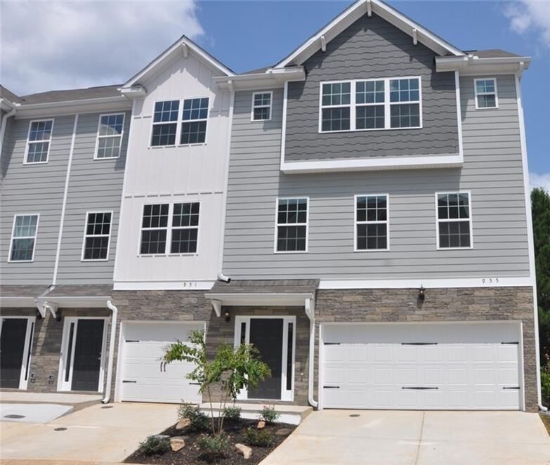 Property Photo: 955 Plaza Park Walk 9I GA 30144