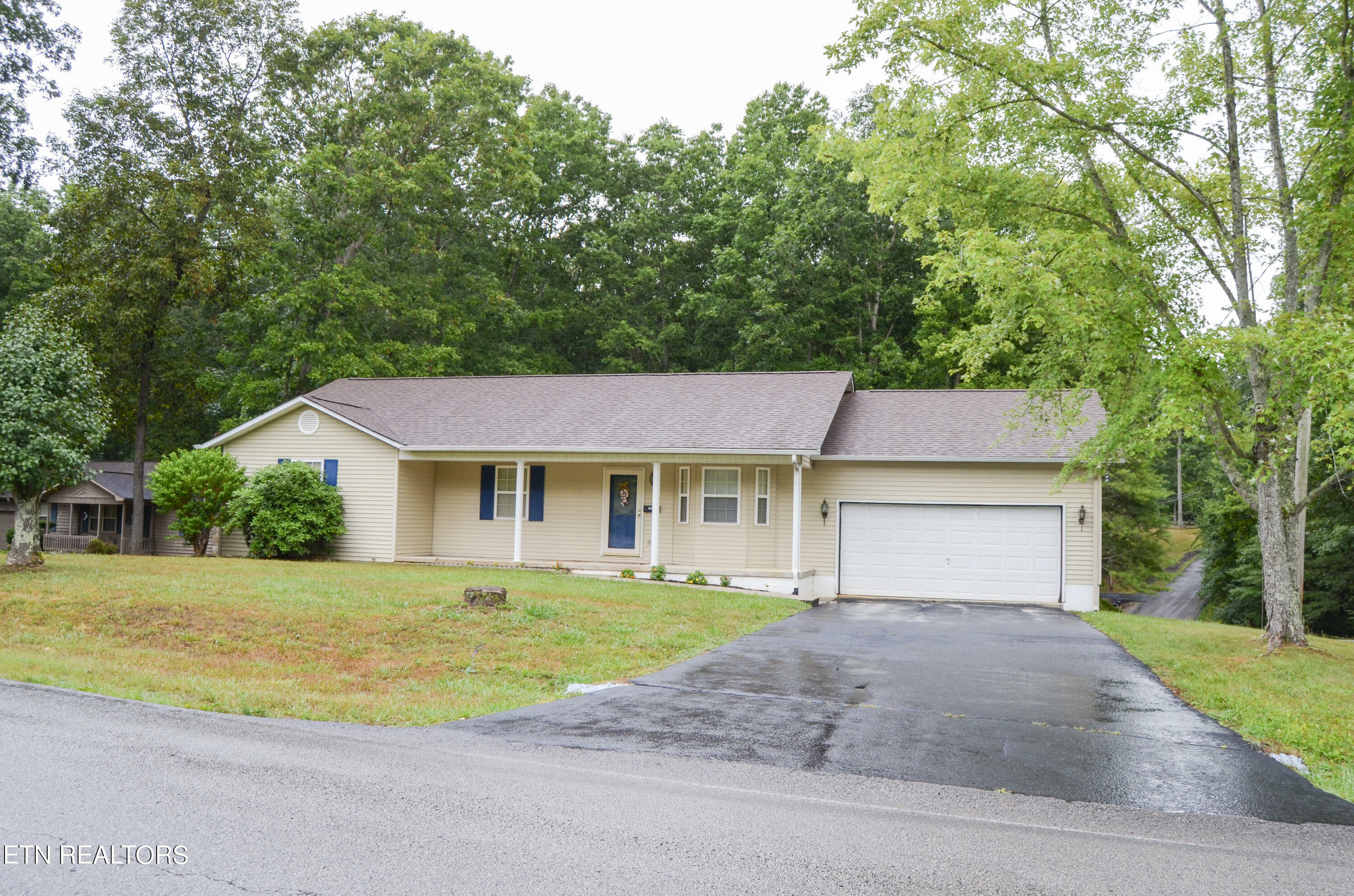 Property Photo:  2162 Spruce Loop  TN 38555 