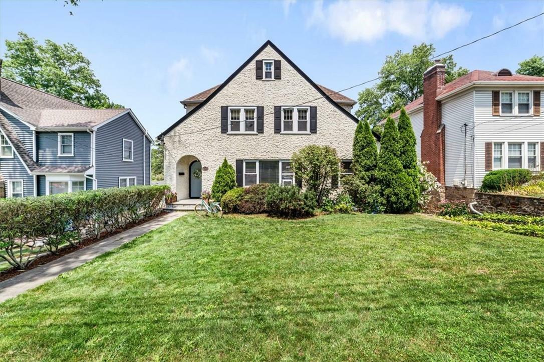 Property Photo: 210 Warren Avenue NY 10543