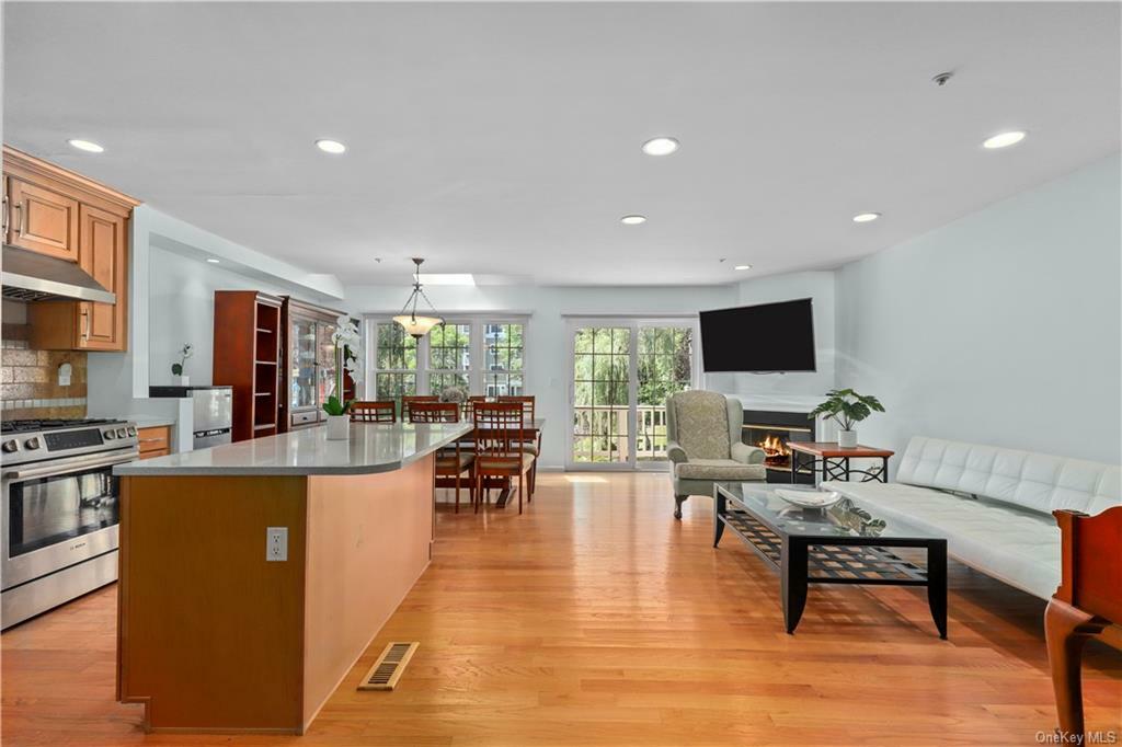 Property Photo:  611 Pondside Drive  NY 10607 