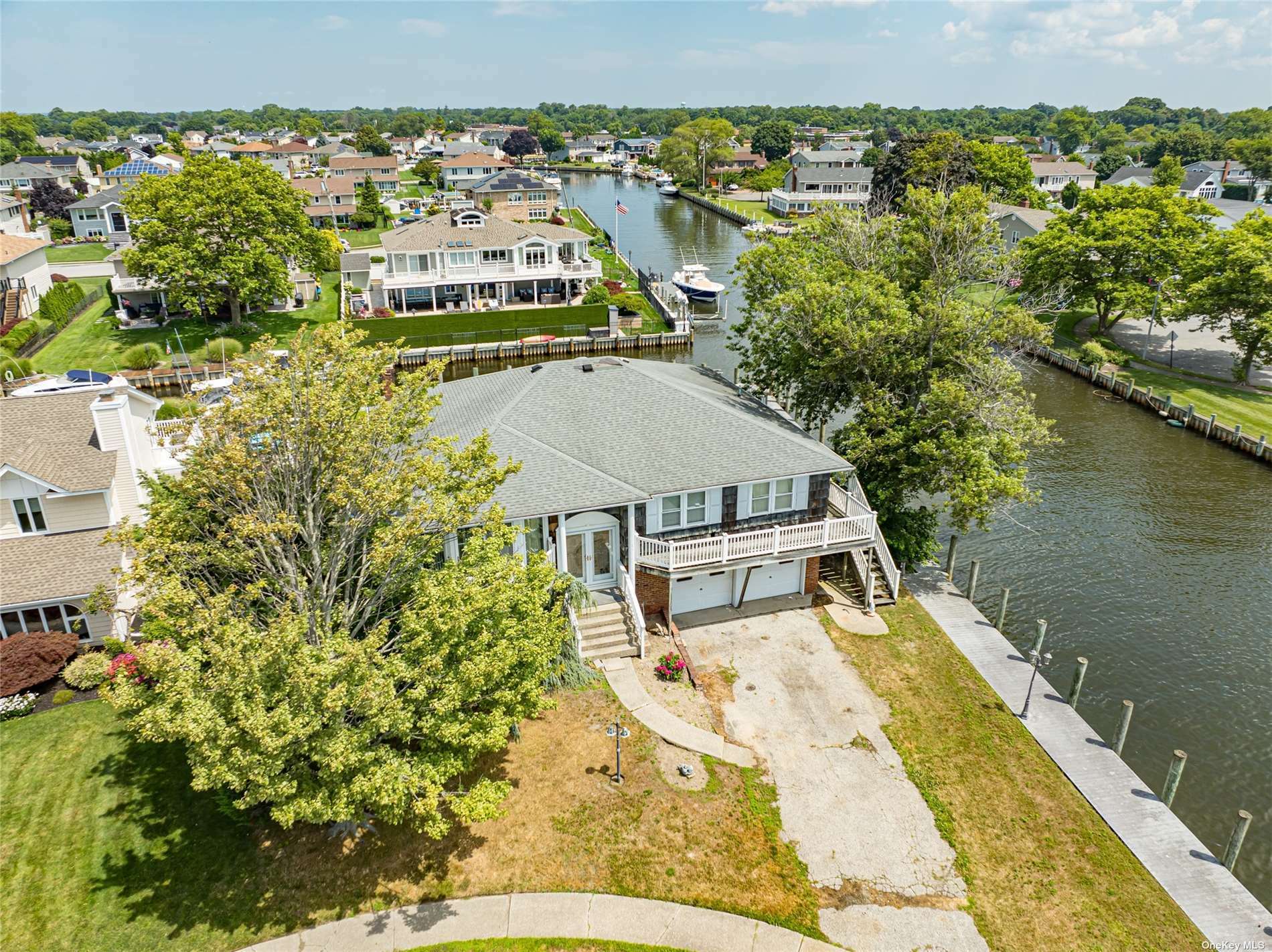 Property Photo:  3 Buoy Lane  NY 11795 