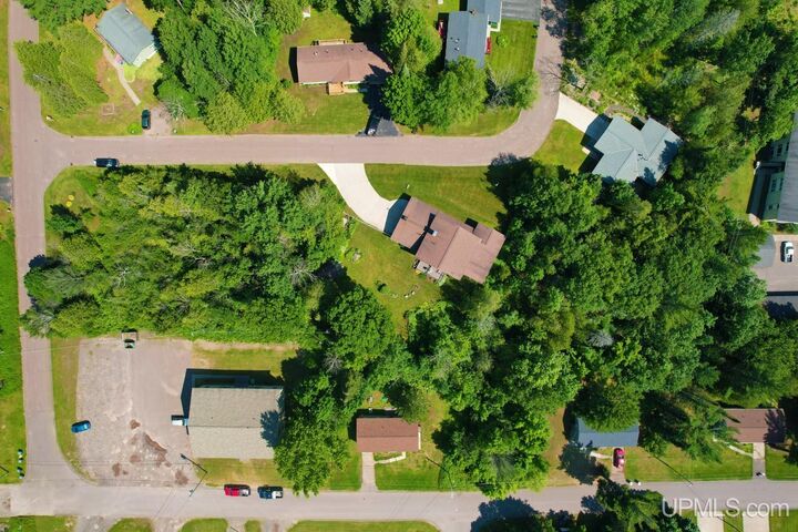 Property Photo:  1005 Eleventh Avenue  MI 49931