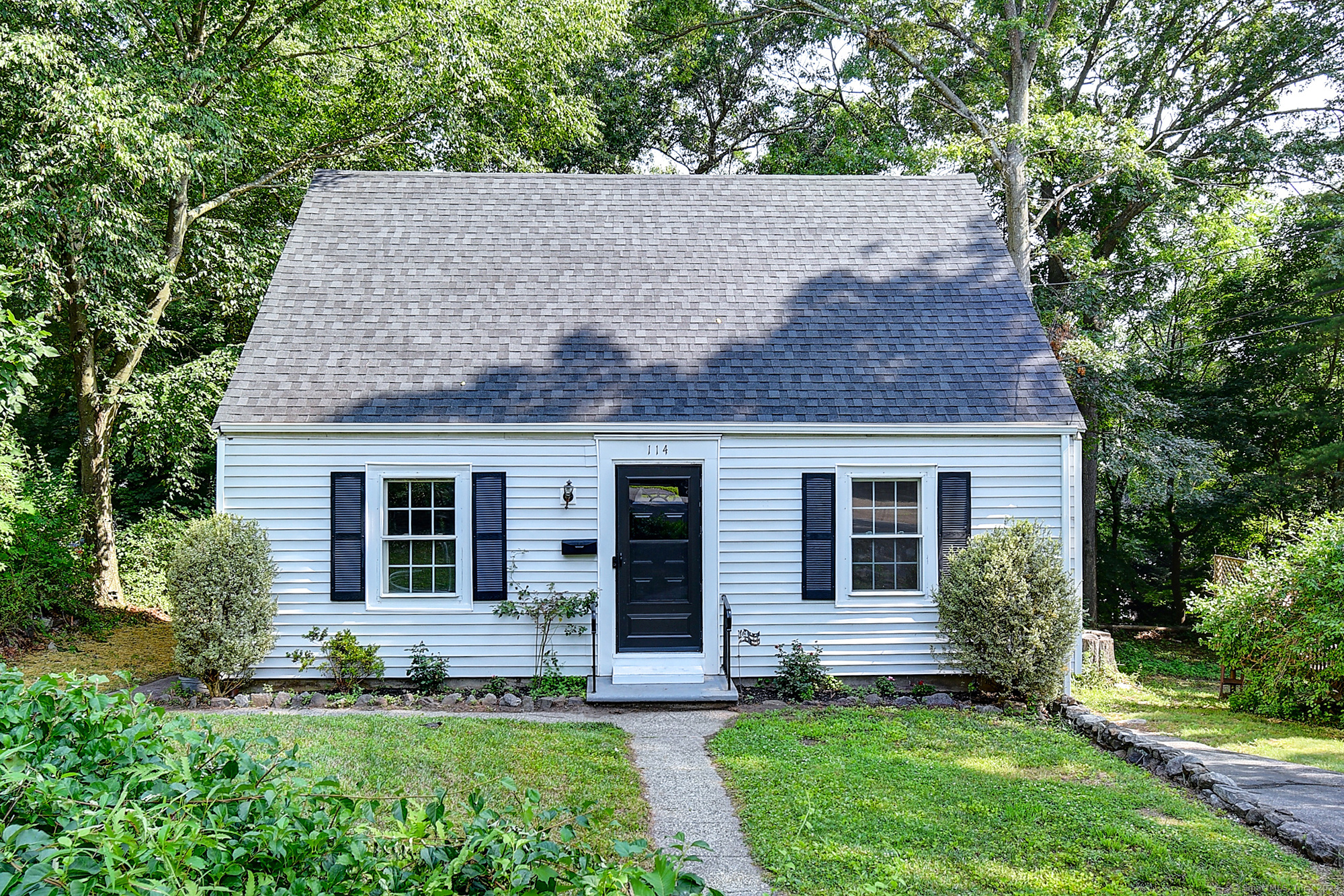 Property Photo:  114 Deerfield Avenue  CT 06708 